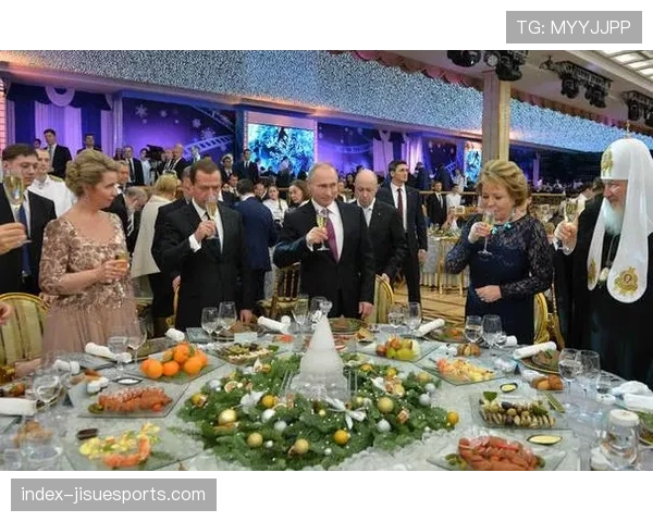 里尔主席确认,新赛季主场皮埃尔·莫鲁瓦球场将全面升级照明系统